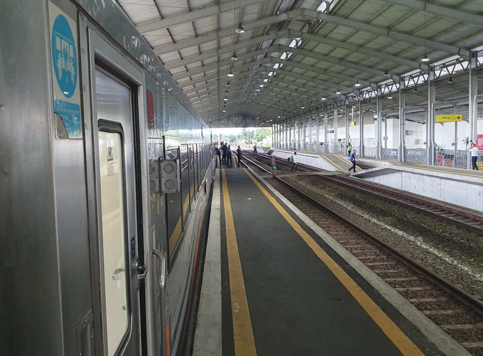 6 Days 5 Nights Journey Across Java by Rail