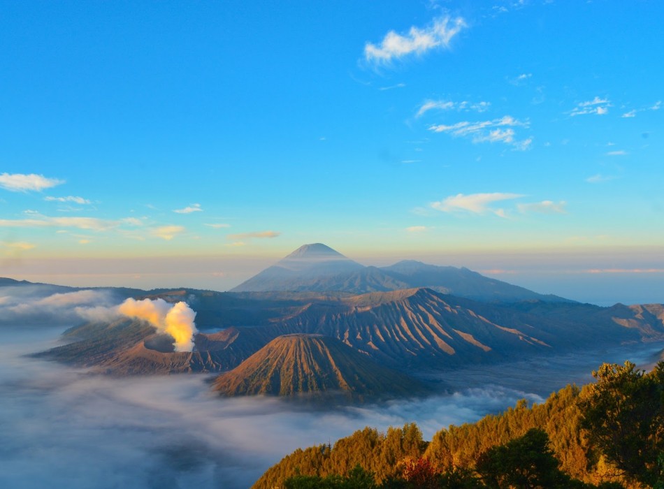 Mount Bromo and Madakaripura Waterfall Tours