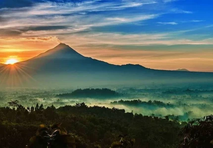 By Rail from Jakarta: Sunrise, Borobudur, Merapi Jeep Prambanan