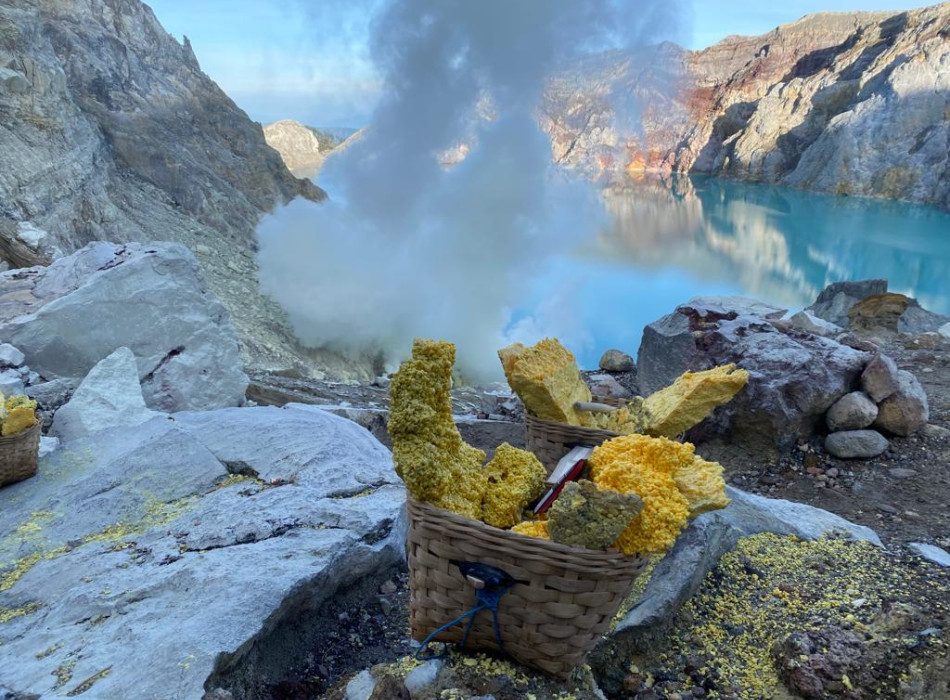 From Bali : Mt Ijen Blue Fire Mt Bromo Madakaripura Waterfall Drop to Surabaya