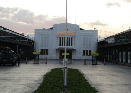 Arrival Transfer - Pick up Yogyakarta Train Station to Hotel in Yogyakarta