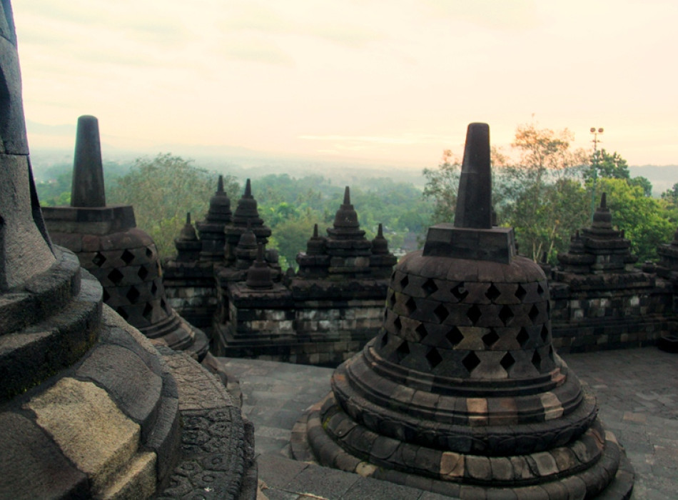 From Cikarang by Train : 3D2N Borobudur Sunrise and Prambanan Tours with Japanese Speaking Guide